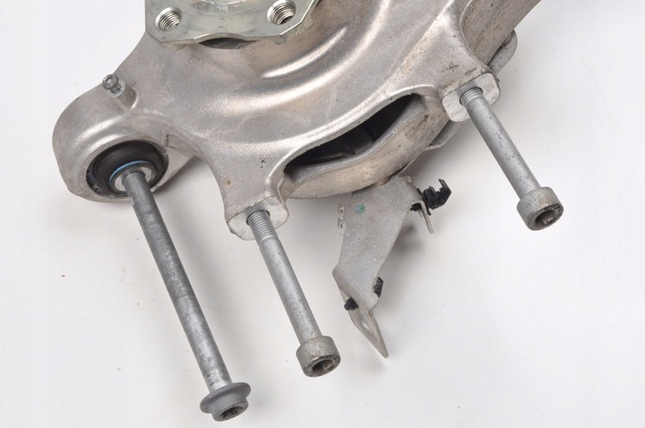 фото №5, Ferrari portofino 3.9 f164 поворотный кулак правый зад 28c90002 338117