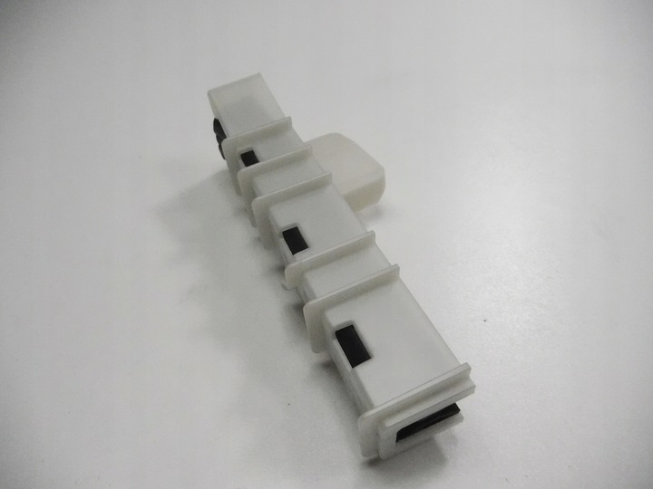 фото №10, Крышка рычаг замка дверь задних правых jeep renegat 68268764aa