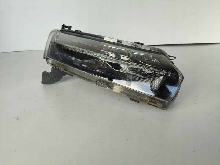 фото №1, Лампа права фара верхня led dacia spring 21-