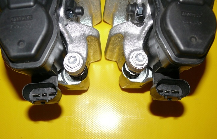 фото №13, Зажимы левый правый перед зад bmw seria 5 f10 f11 348/30 330/20mm 10-17r