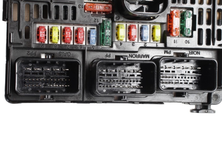 фото №8, Блок предохранителей bsm l04 citroen c4 c5 c8 9661682780