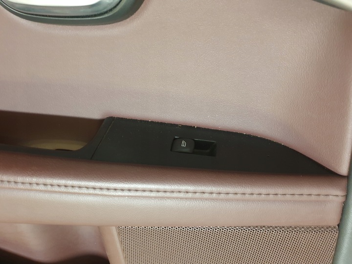 фото №3, Боковина дверь обивка левый задний ручка dekor volvo s80 ii оригинальный номер