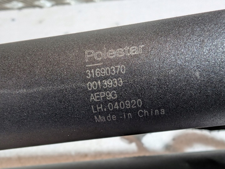 фото №10, Polestar 2 амортизатор крышки багажника электрический правый левый