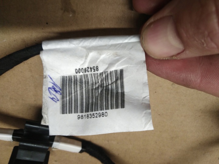 фото №3, Citroen ds7 шланг радио навигация 9818352980