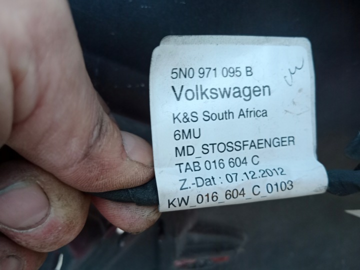 фото №13, Бампер перед передний vw tiguan рестайлинг решётка 5n0971095b