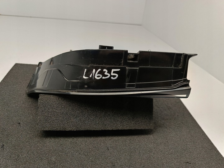 фото №12, Tesla 3 m3 рестайлинг y 20- лампа крышки багажника правый зад led оригинальный номер 1502089-00-b