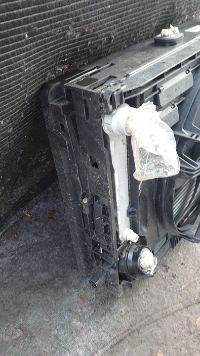 фото №7, Bmw f10 f11 f06 f12 3.0 d радіатор радіаторів вентилятор 7594611 комплект