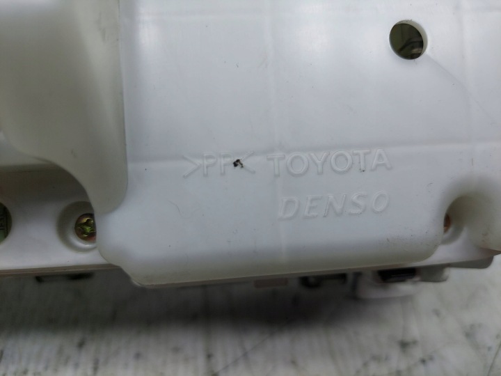 фото №7, Спідометр  панель приладів 83800-45330 toyota avensis verso 2.0d 359988 tyś km