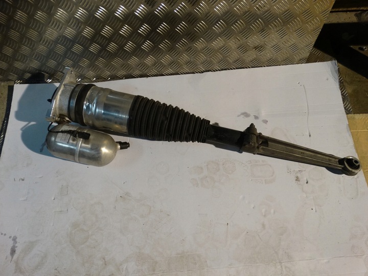 фото №1, Идеальный амортизатор зад левый audi a8 d5 s8 1