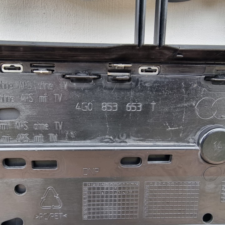 фото №10, Решітка решітка перед audi a6 c7 рестайлінг хром oem номер 4g0853653 емблема rs6
