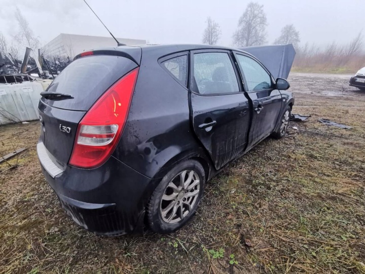 фото №9, Hyundai i30 pas безопасности - передние левое 2010 1.6l 898102l000wk 89810