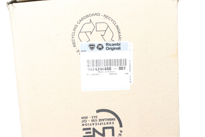 фото №15, Крышка клапанов citroen peugeot 2.0hdi 16v oem номер 9674394480