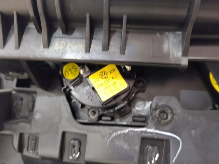 фото №11, 3cn867211 3cn861317 обивка боковина дверь левый зад ролета vw atlas 2020+