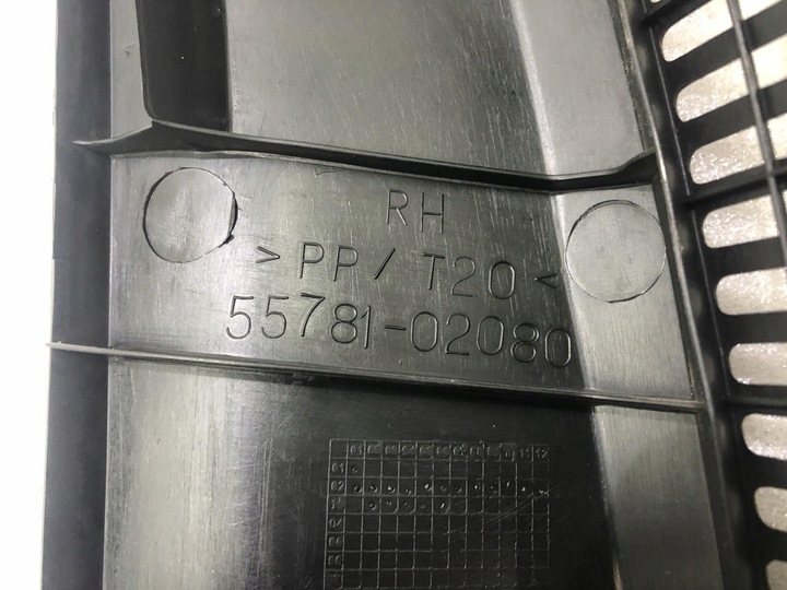 фото №12, Панель під лобовим склом праві toyota corolla e12 120 55781-02080