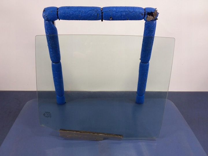 фото №1, Yaris ii hb 5d стекло дверная задняя правая 09