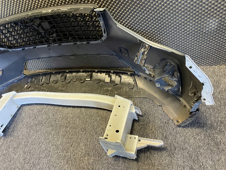 фото №8, Volvo xc40 r design рестайлинг бампер переднее + балка неремонтированный