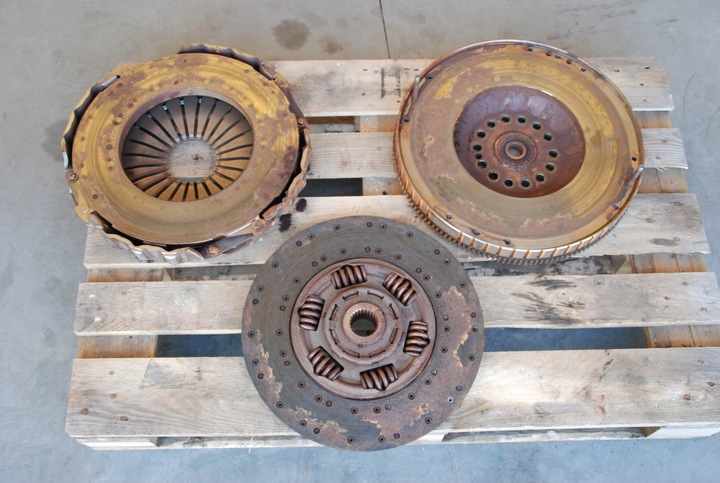 фото №1, Volvo fh4 e5 460 зчеплення колесо маховики комплект