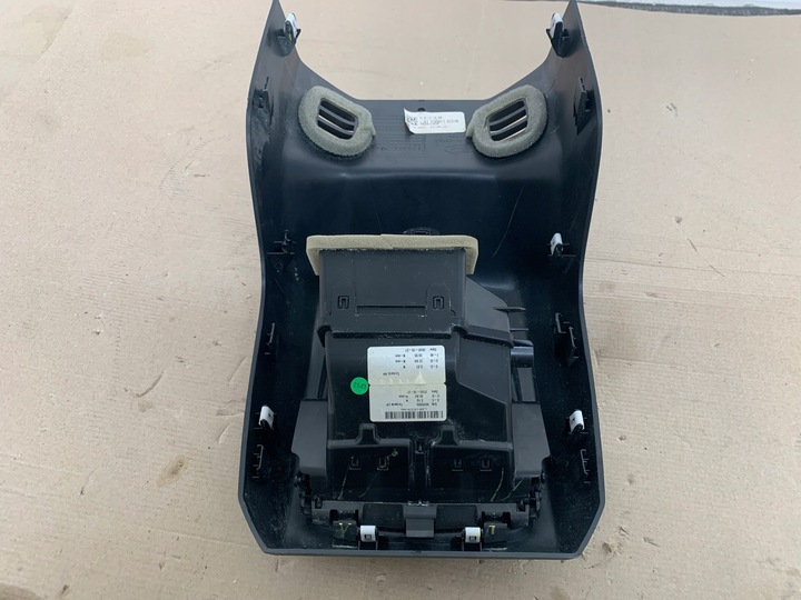 фото №8, Ford mustang mach-e 2021r rwd решітка повітропровід зад задня захист тунелю зад