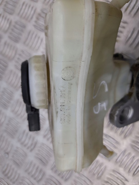 фото №5, Audi s5 рестайлінг 8k061130a з спереду головний циліндр гальма