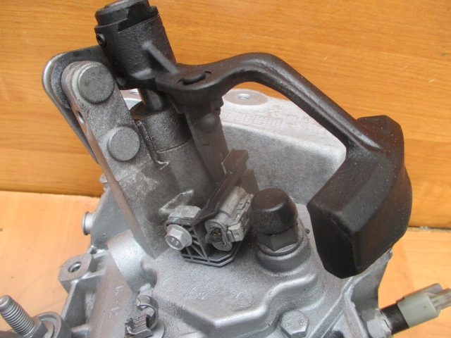 фото №4, Opel astra h j 1.4 1.6 1.8 датчик старт сплав коробка передач 5 коробки передач 55573514