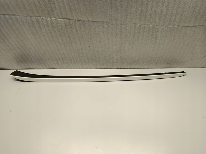 фото №1, Планка стёкла лобовой левая перед 86131-3z000 hyundai i40 оригинал