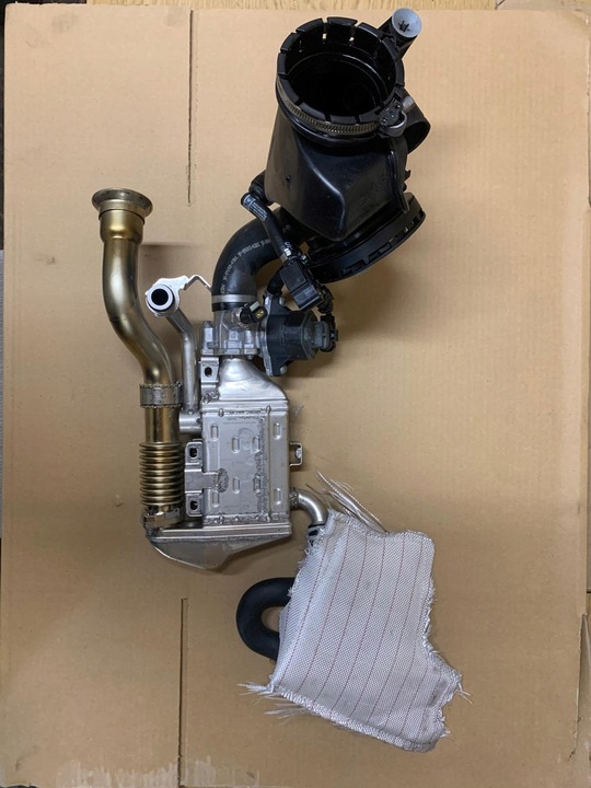 фото №1, Радиаторов выхлопных газов клапан egr mercedes 0m654 e класс w213 glc w253 2.0 cdi