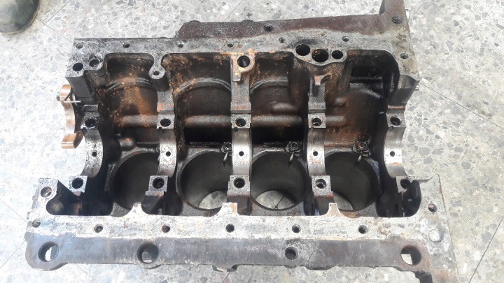 фото №11, 038103021c блок двигателя vw golf iv 1.9 sdi agp