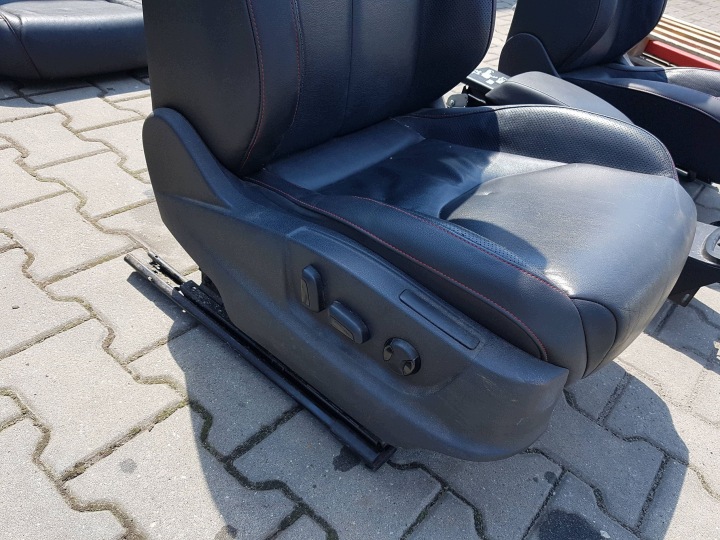 фото №7, Seat leon iii 3 5f 12-16r hb сиденья кожаные диван 5d