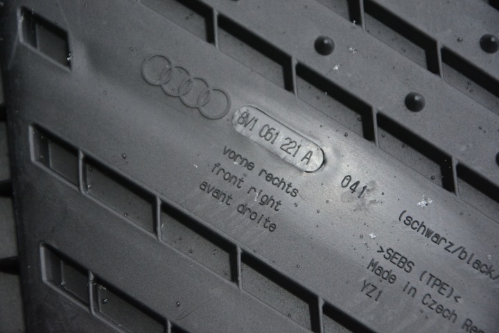 фото №7, Килимки гумові передні audi a3 e-tron 8v1061221a