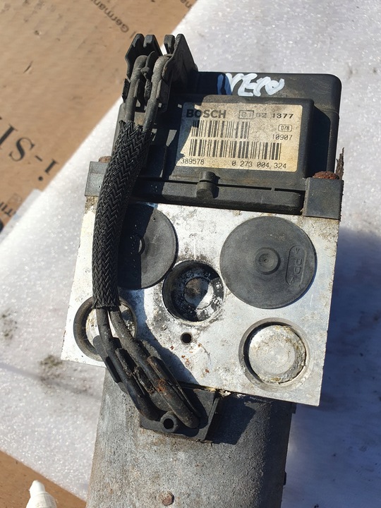 фото №8, Петля дверь левый перед петли iveco daily iii unijet16v 29l10hpi 2002r