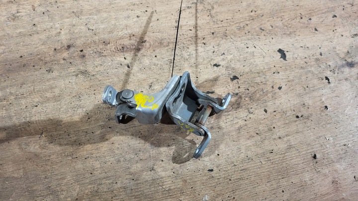 фото №4, Петлі двері лівий перед honda civic viii 8 ufo hb 5d nh700m