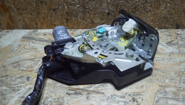 фото №9, Замок кришки багажника зад ford kuga mk2 cv44-7843102-b