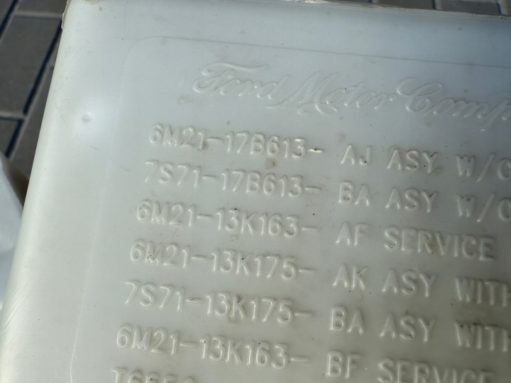 фото №7, Блок керування двигуном (ебу, комп'ютер двигуна) бачок spr ford s-max galaxy 7g91-12a650-kf