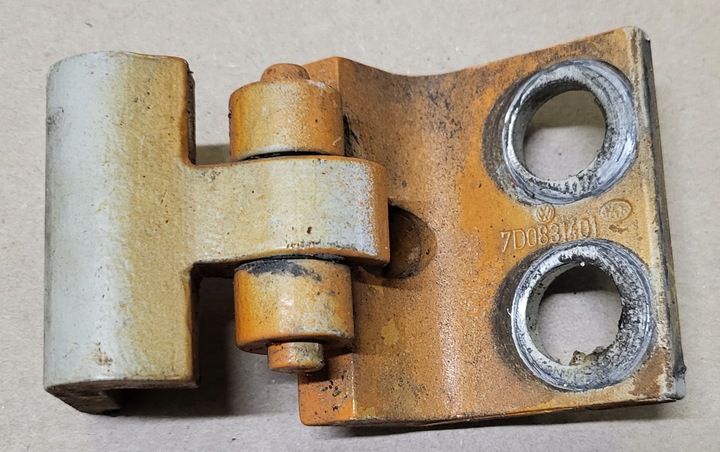 фото №1, Петля з дверь правые левый перед зад оранжевый vw transporter t4 оригинальный номер