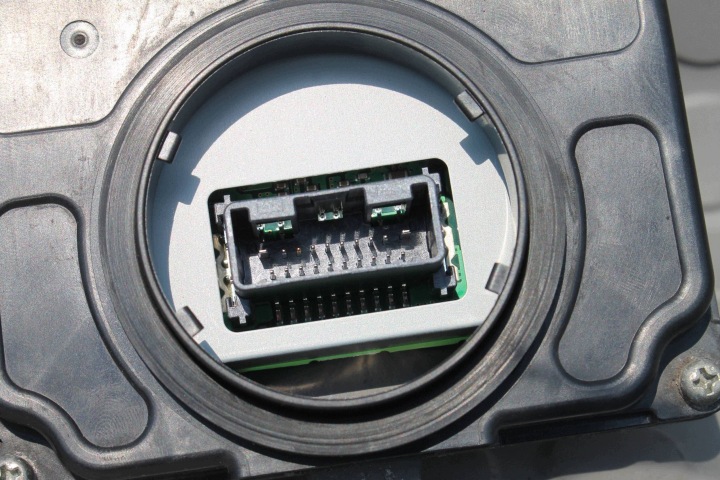 фото №8, Модуль-перетворювач лампи led toyota rav4 v xa50 19-25 89908-42030