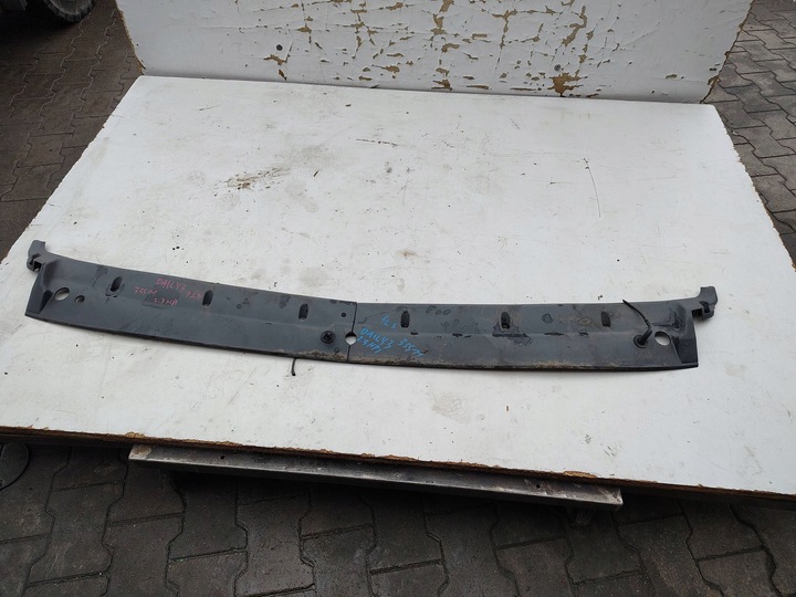 фото №1, Панель под лобовым стеклом iveco daily 3 iii fl 3 35s11