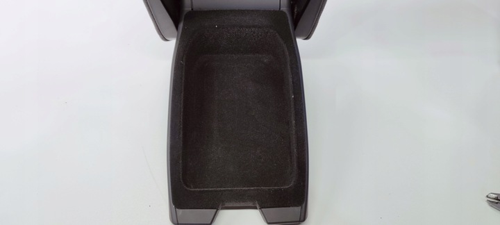 фото №8, Подлокотник бардачок перед материал audi a6 c7