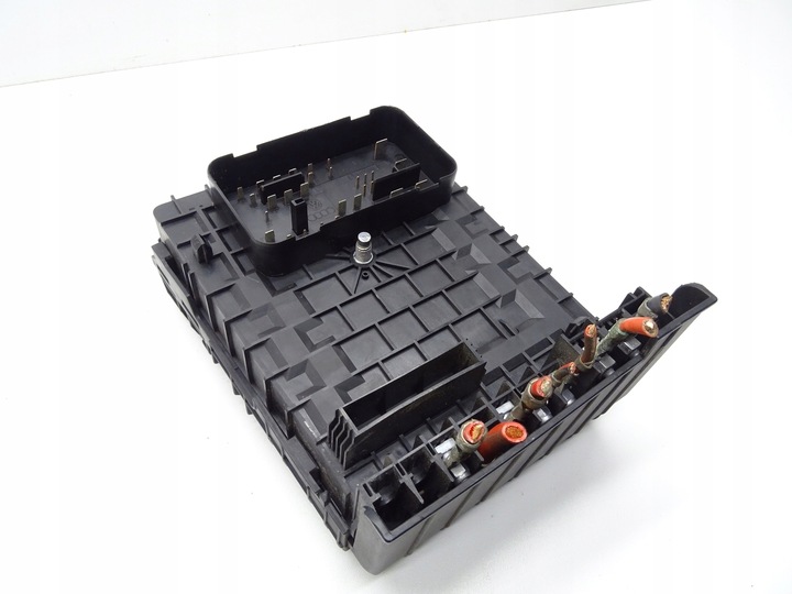 фото №10, Коробка запобіжників bsi audi a3 8p рестайлінг tiguan 5n 1k0937125a