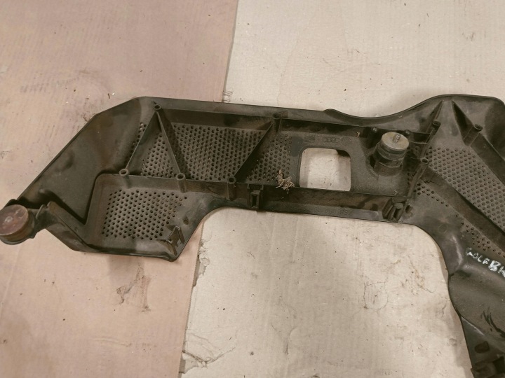 фото №9, Vw golf 4 iv 97- 1.6 sr защита двигателя верхняя 06a103927f 06a119512c