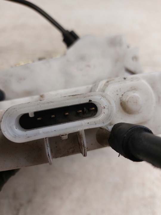 фото №5, Замок двері лівий перед citroen c3 i 5pin