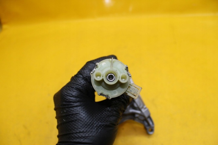 фото №4, Моторчик сиденья правый перед volvo s60 198397-104