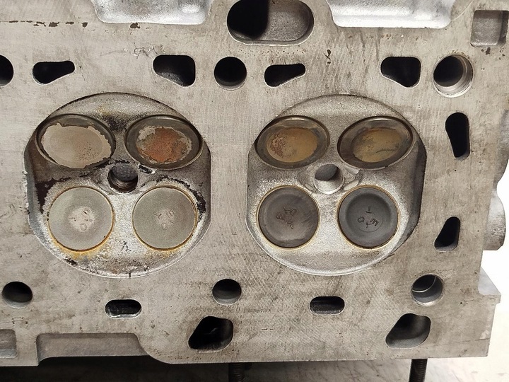 фото №9, Головка двигателя volvo 1001853 1001852 2.0 16v 3