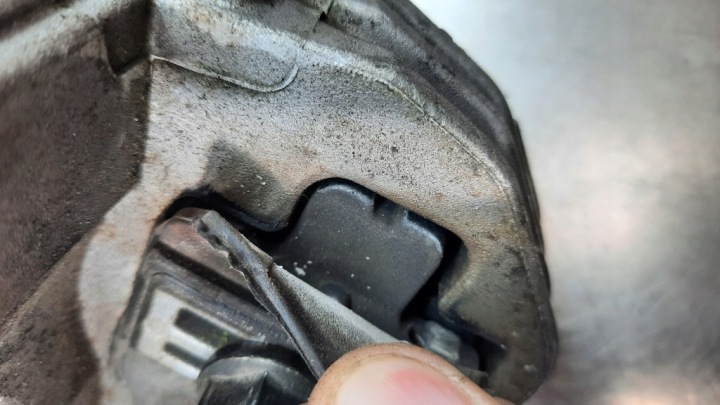 фото №6, Подушка двигателя 3074158583 volvo s60 v70 ii 2.4 d5