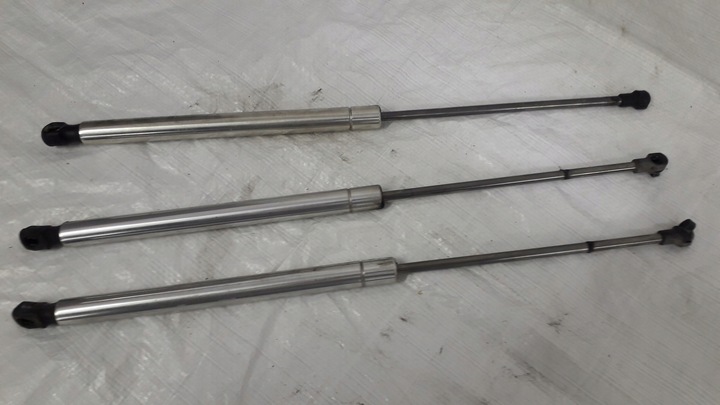 фото №5, Телескопы крышки зад vw golf iv 1j6827550c