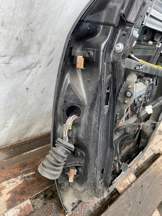 фото №4, Audi a6 c5 дверь задние правые правые зад