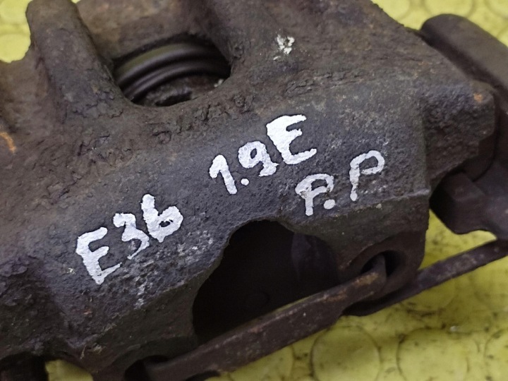 фото №5, Bmw e36 1.8 супорт правий перед