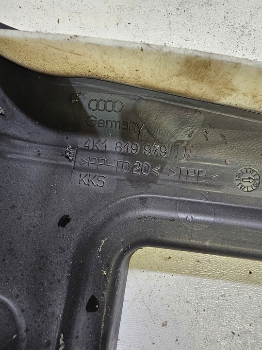 фото №5, Жёлоб подкапотное пространство audi a6 c8 4k1819979d