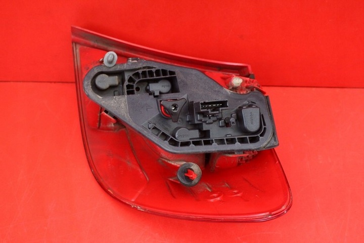 фото №3, Лампа левая зад задняя 8200700046 renault thalia 2 ii 08-12