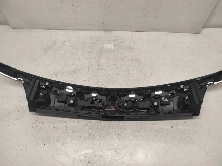 фото №7, Opel insignia a 08- универсал накладка крышки зад 13272845 z22c