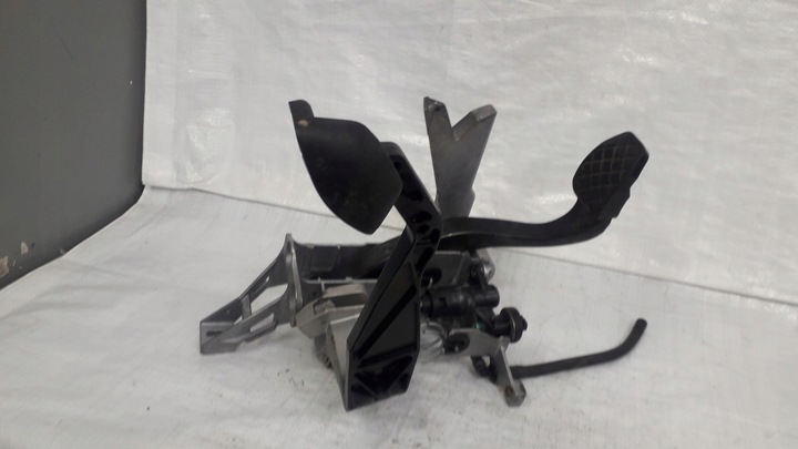 фото №1, Педали vw passat b5 fl 8d1721117n 8d1721523